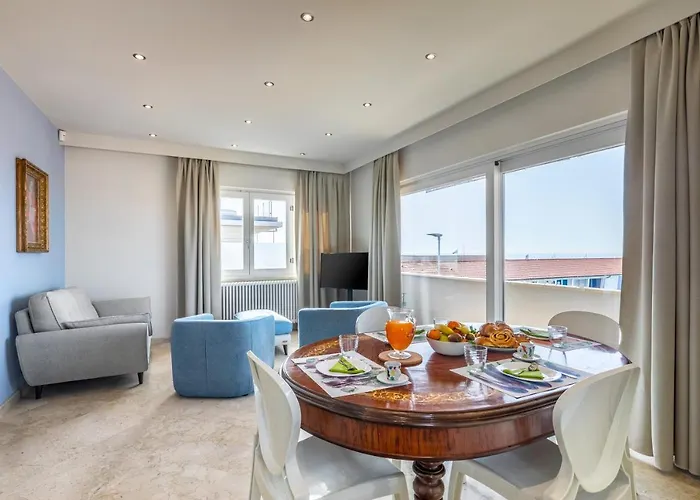 Viareggio Suite - Sea View Apartment